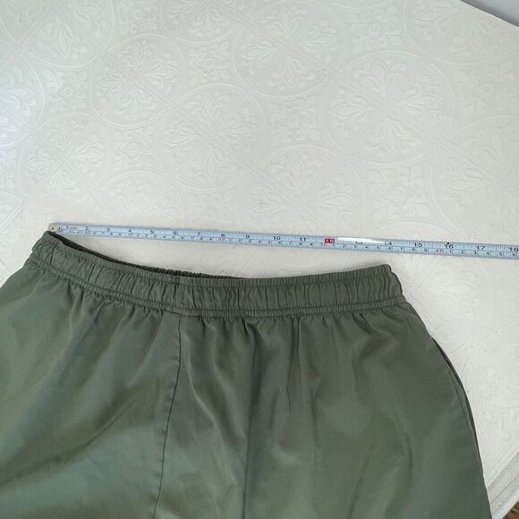 Gymshark Green Lightweight Arrival Slim Fit Athletic Shorts Size Large - Picture 6 of 6